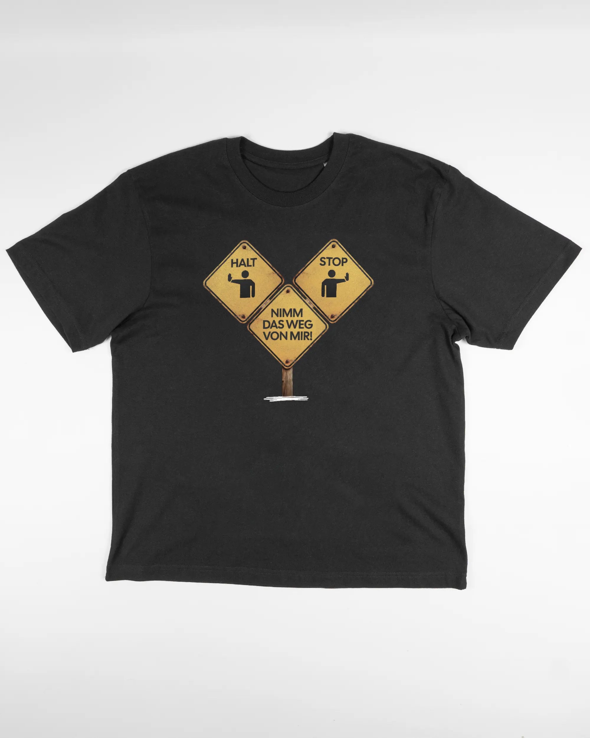 Vorderseite des Basic Unisex T-Shirt Oversized von Maondo mit dem Design Schutzschild in der Farbe Black und in der Größe S flach auf den Boden gelegt