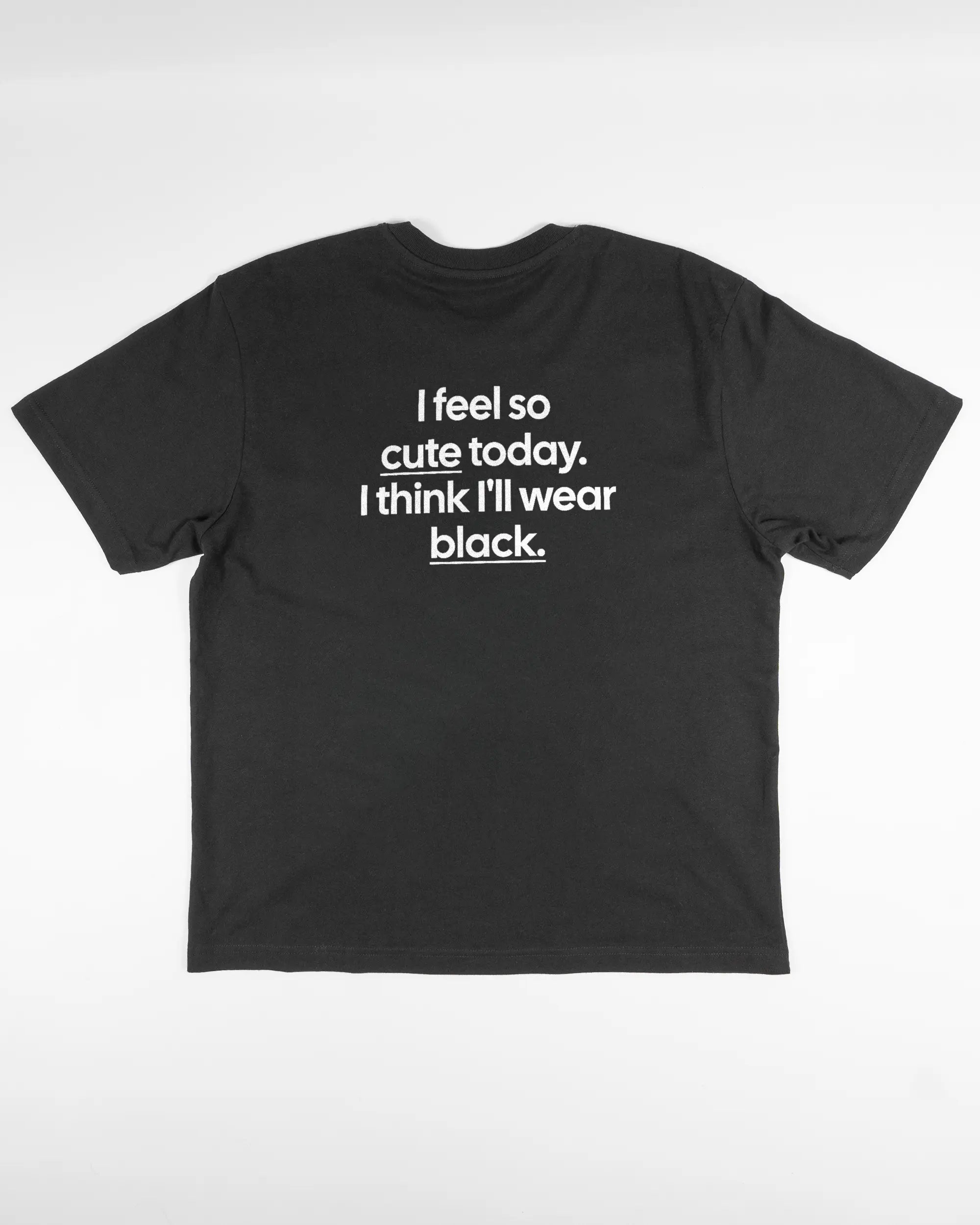 Rückseite des Basic Unisex T-Shirt Oversized von Maondo mit dem Design Colorful Day in der Farbe Black und in der Größe S flach auf den Boden gelegt