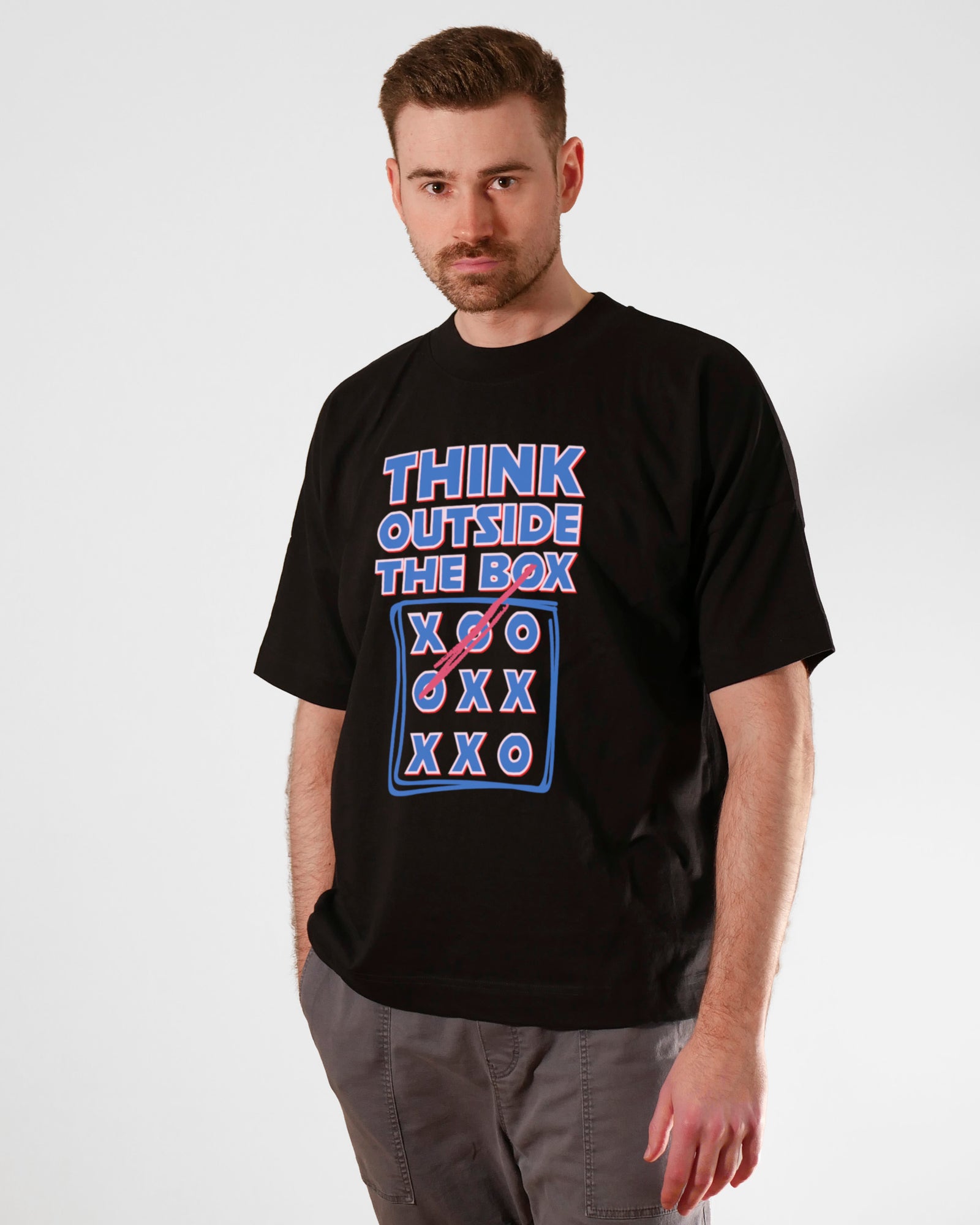 Think outside the box | 3-Style T-Shirt