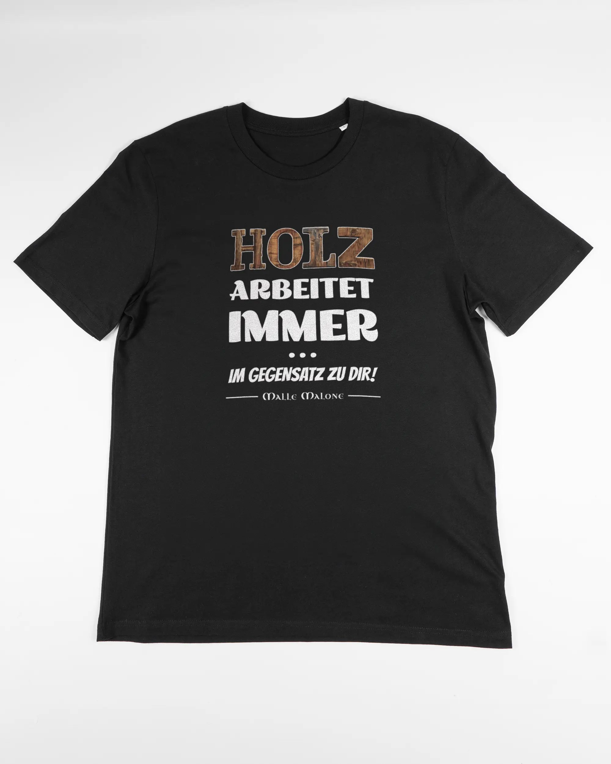 Vorderseite des Organic Unisex T-Shirt Casual von Maondo mit dem Design Holzarbeit in der Farbe Black und in der Größe L flach auf den Boden gelegt