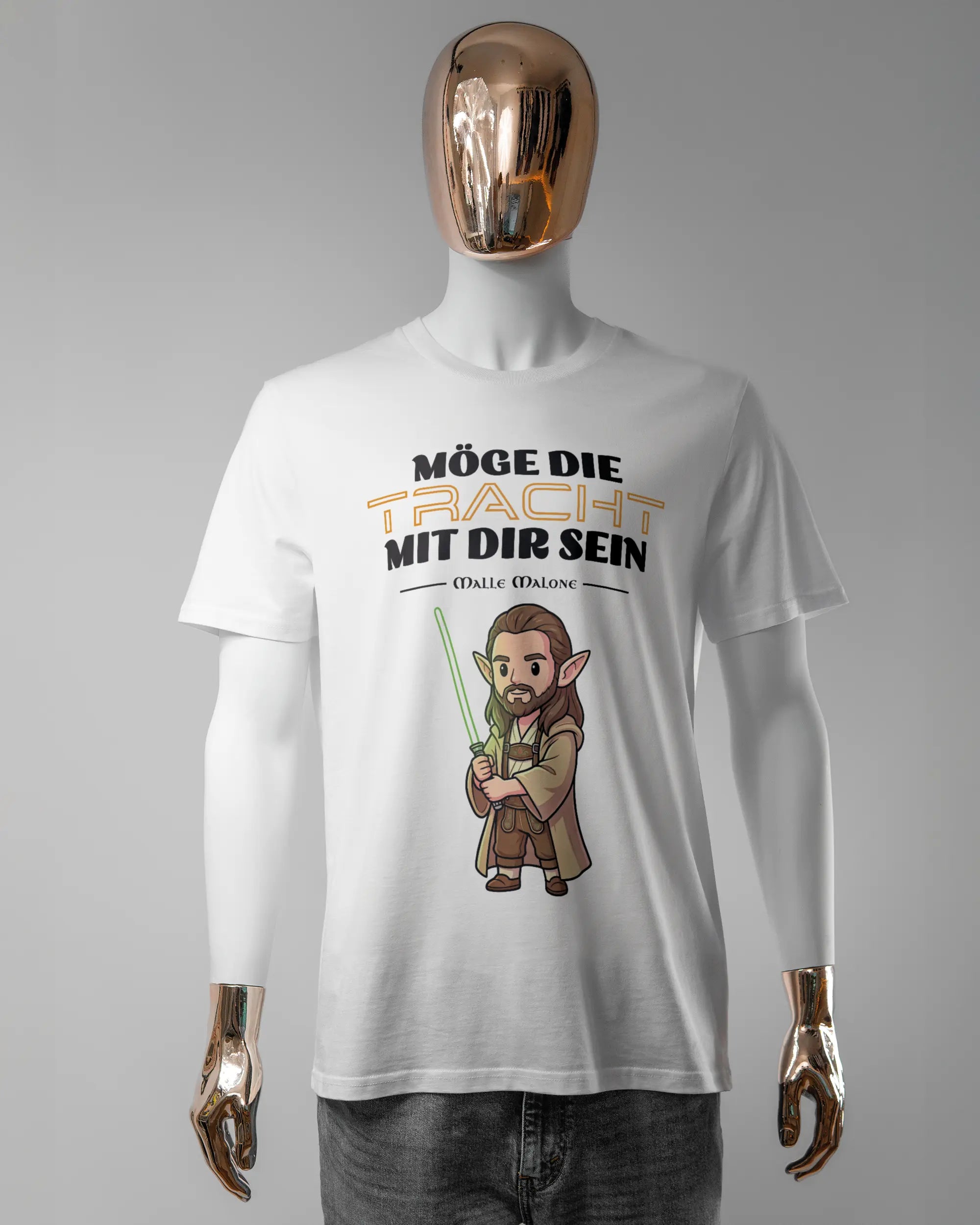 Vorderseite des Organic Unisex T-Shirt Casual von Maondo mit dem Design Tracht mit dir in der Farbe White und in der Größe L getragen von einer maskulinen Puppe