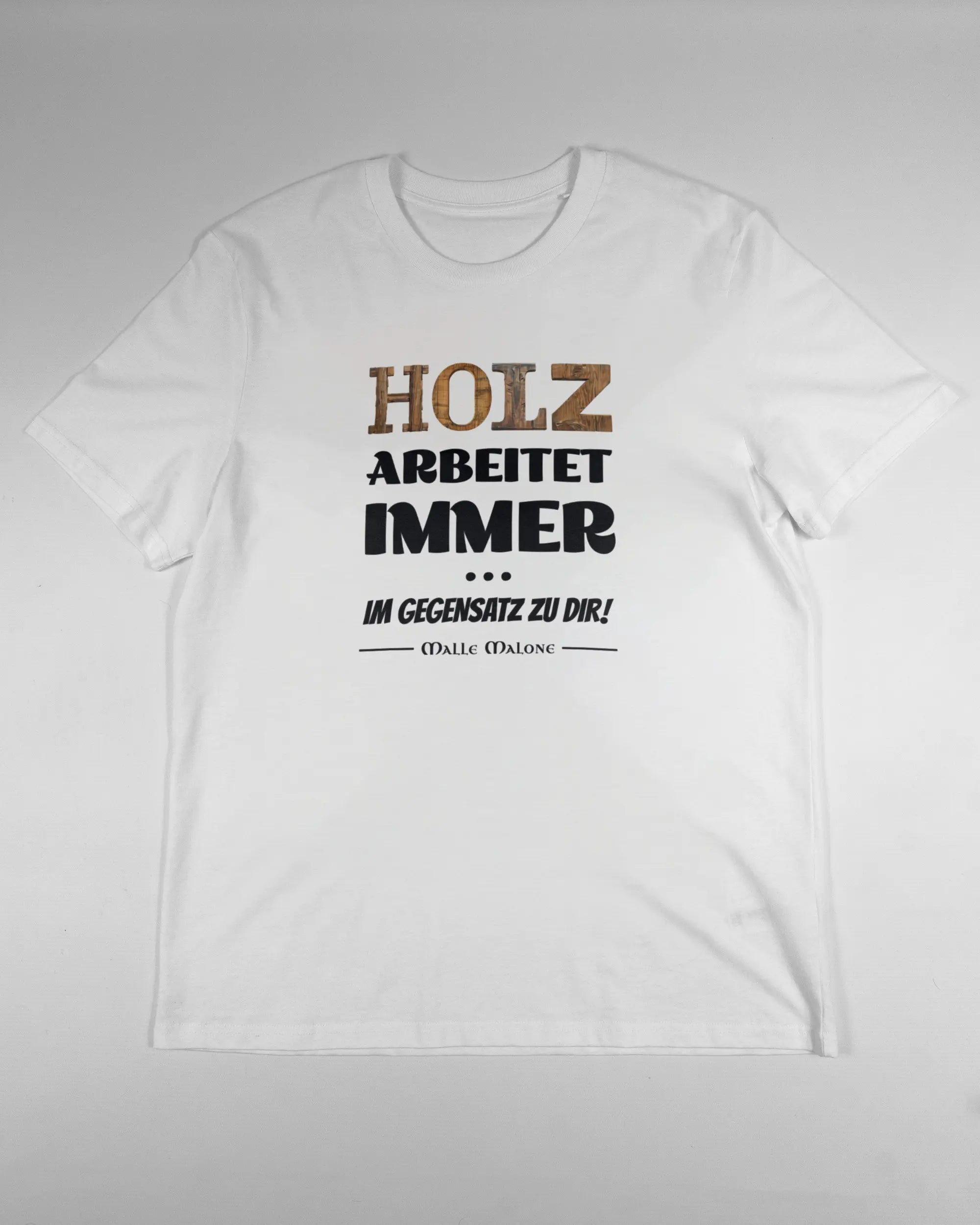 Vorderseite des Organic Unisex T-Shirt Casual von Maondo mit dem Design Holzarbeit in der Farbe White und in der Größe L flach auf den Boden gelegt