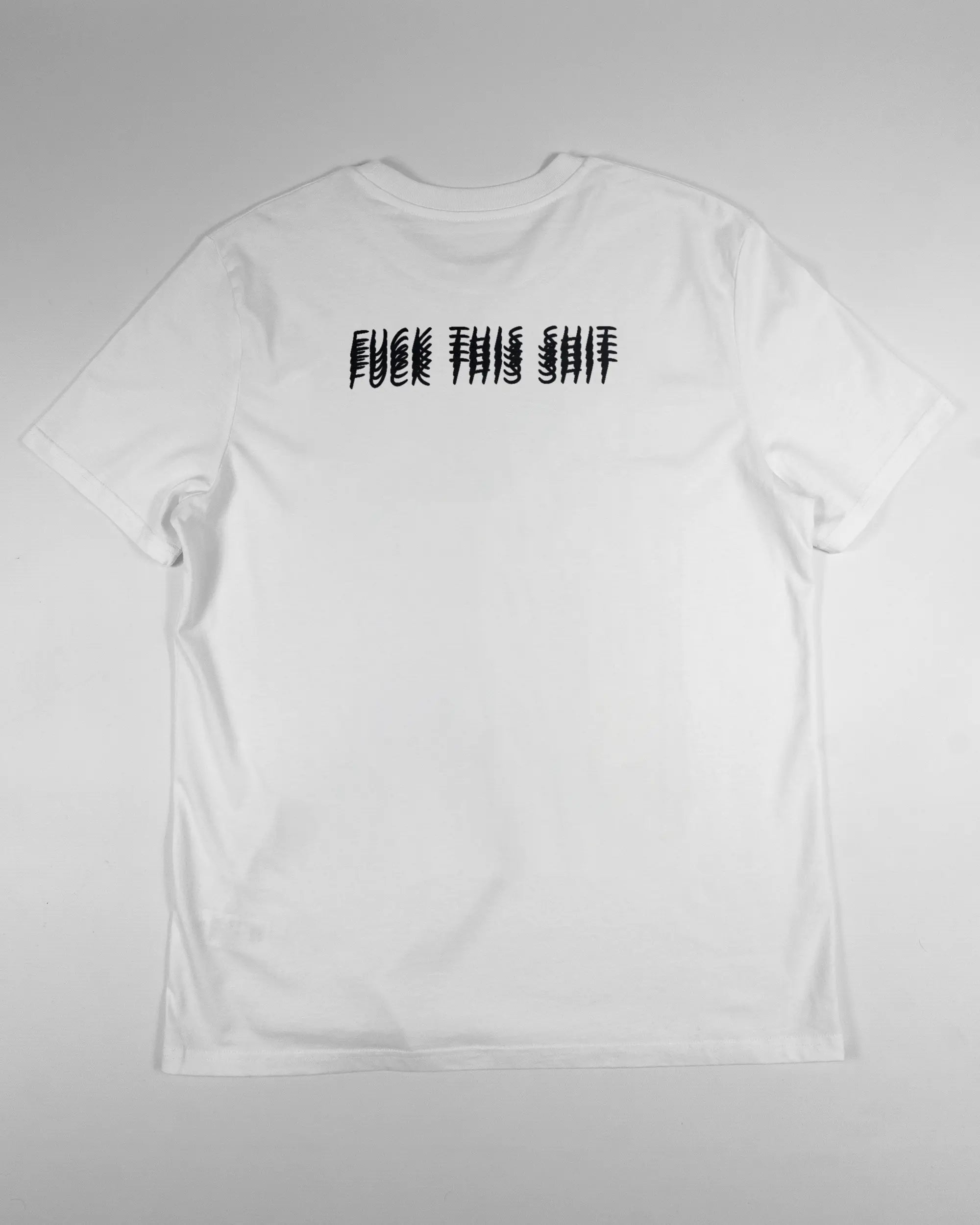 Rückseite des Organic Unisex T-Shirt Casual von Maondo mit dem Design Hidden Message in der Farbe White und in der Größe L flach auf den Boden gelegt