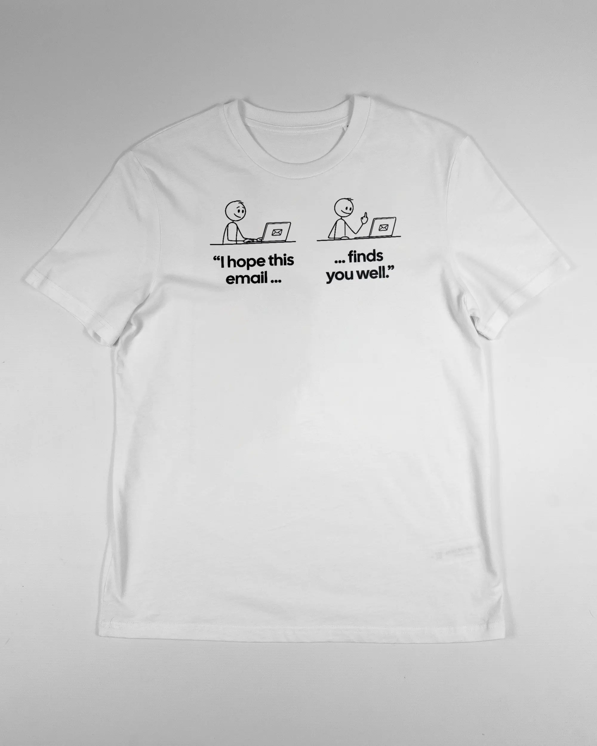 Vorderseite des Organic Unisex T-Shirt Casual von Maondo mit dem Design Found me not well in der Farbe White und in der Größe S flach auf den Boden gelegt