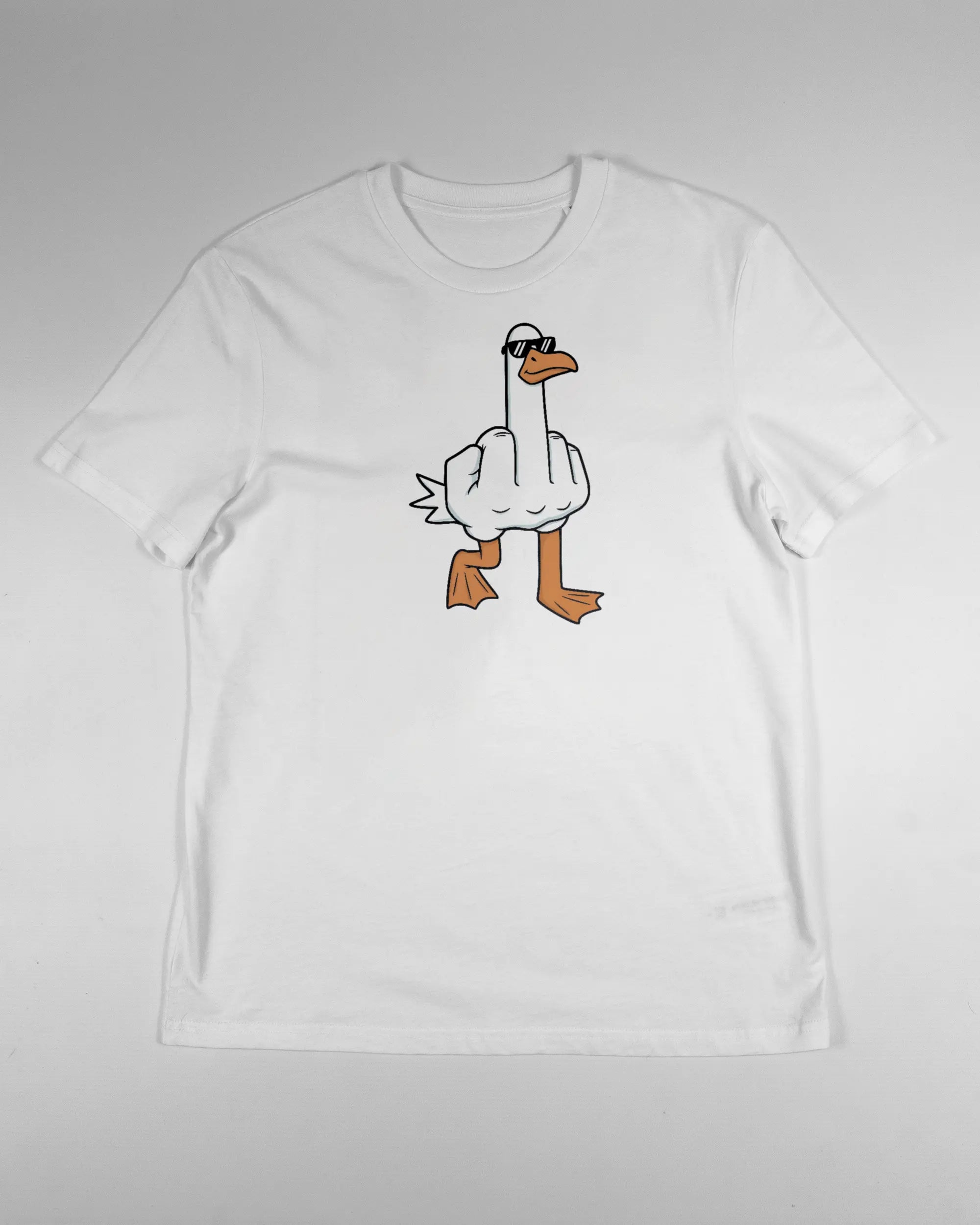 Vorderseite des Organic Unisex T-Shirt Casual von Maondo mit dem Design I give a duck in der Farbe White und in der Größe S flach auf den Boden gelegt