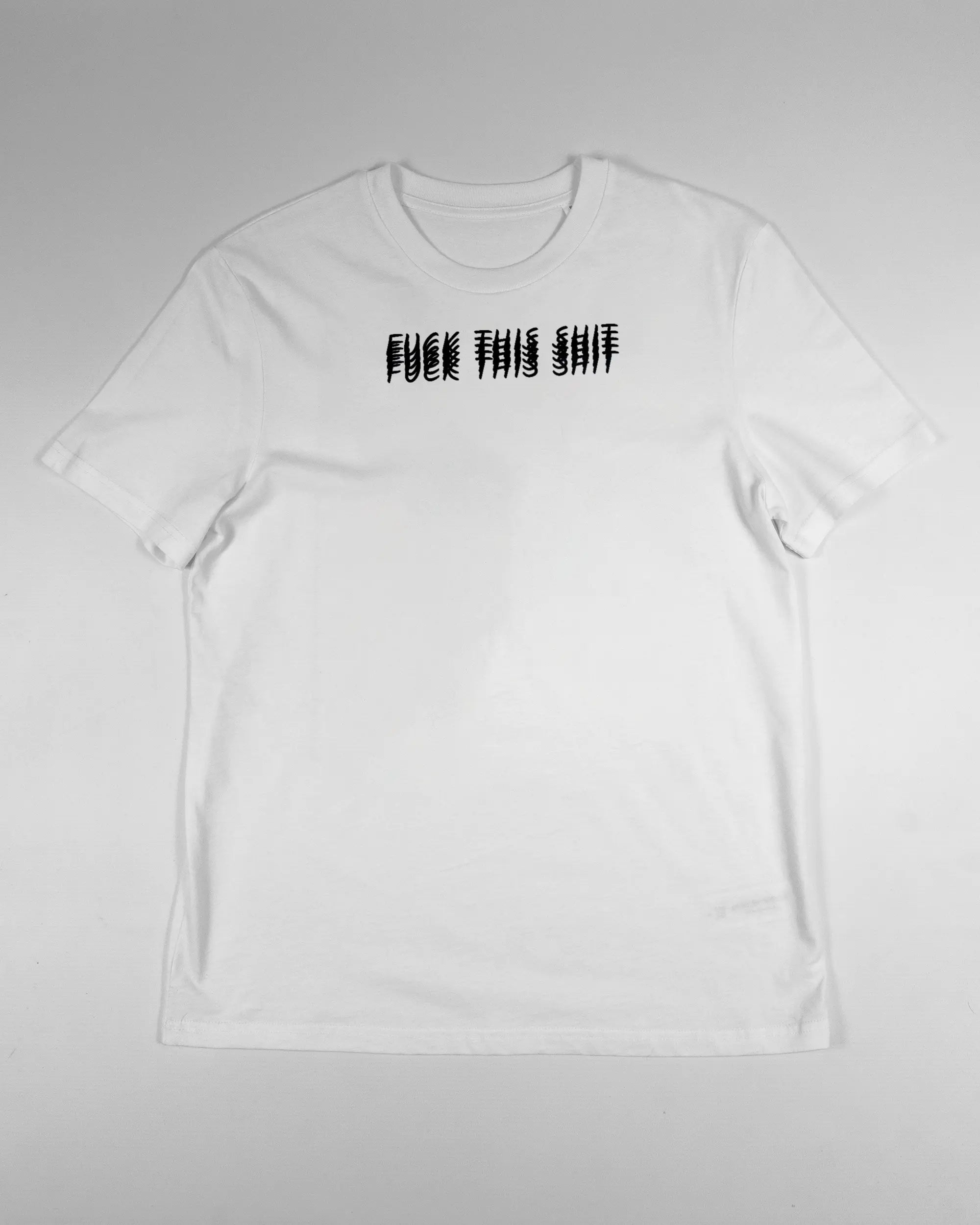 Vorderseite des Organic Unisex T-Shirt Casual von Maondo mit dem Design Hidden Message in der Farbe White und in der Größe S flach auf den Boden gelegt