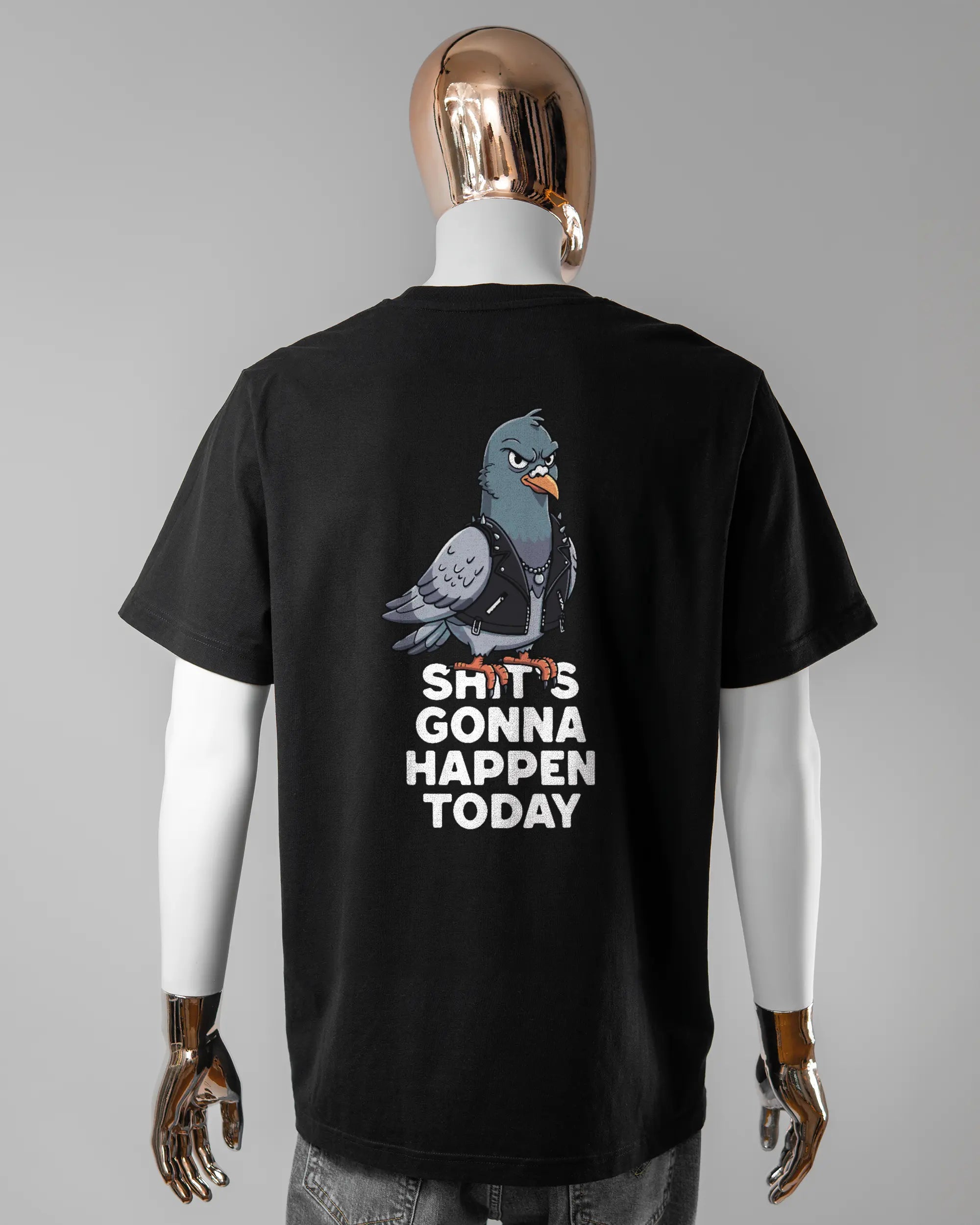Rückseite des Organic Unisex T-Shirt Relaxed von Maondo mit dem Design Pigeon Pun in der Farbe Black und in der Größe L getragen von einer maskulinen Puppe