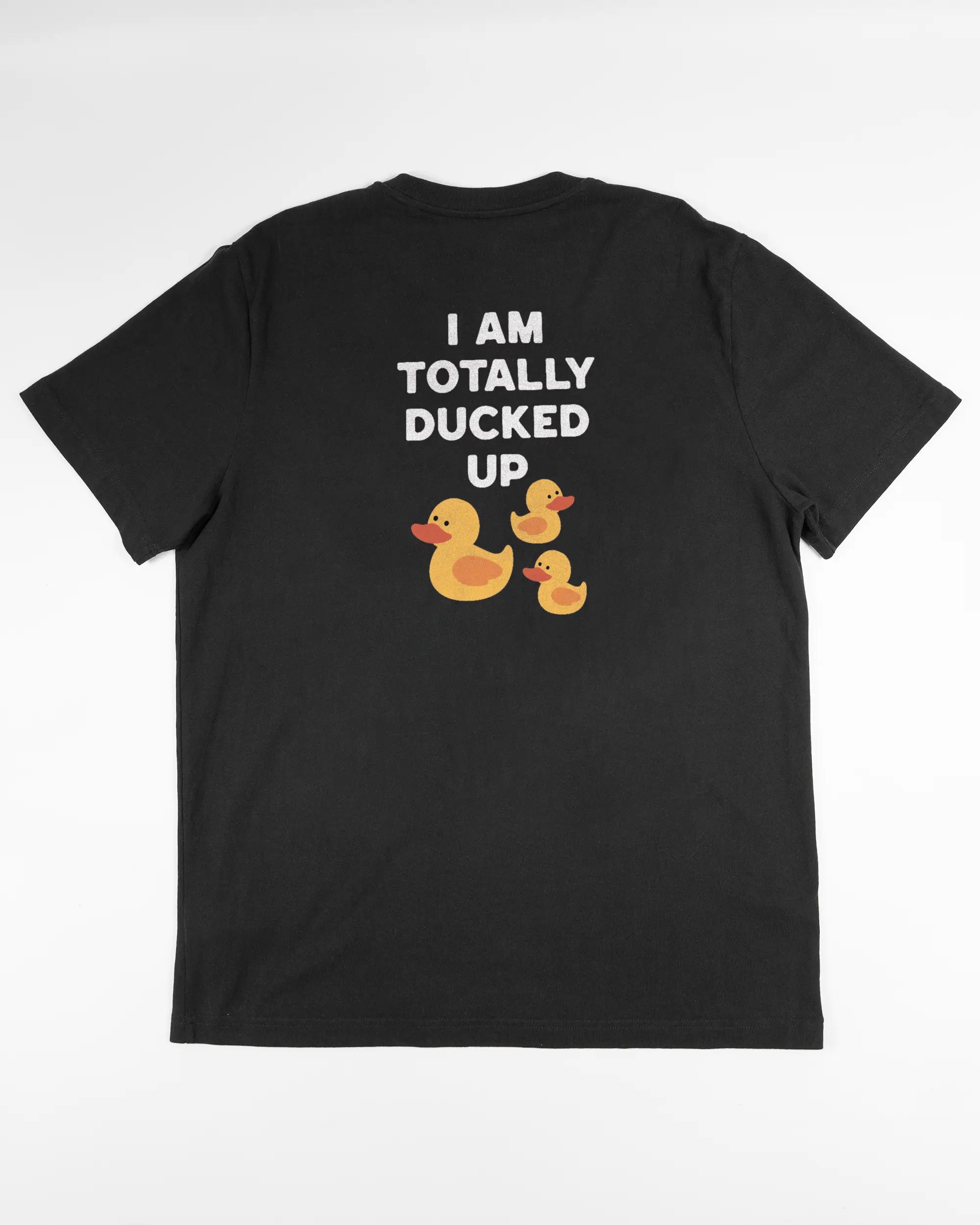 Rückseite des Organic Unisex T-Shirt Relaxed von Maondo mit dem Design Ducked Up in der Farbe Black und in der Größe L flach auf den Boden gelegt