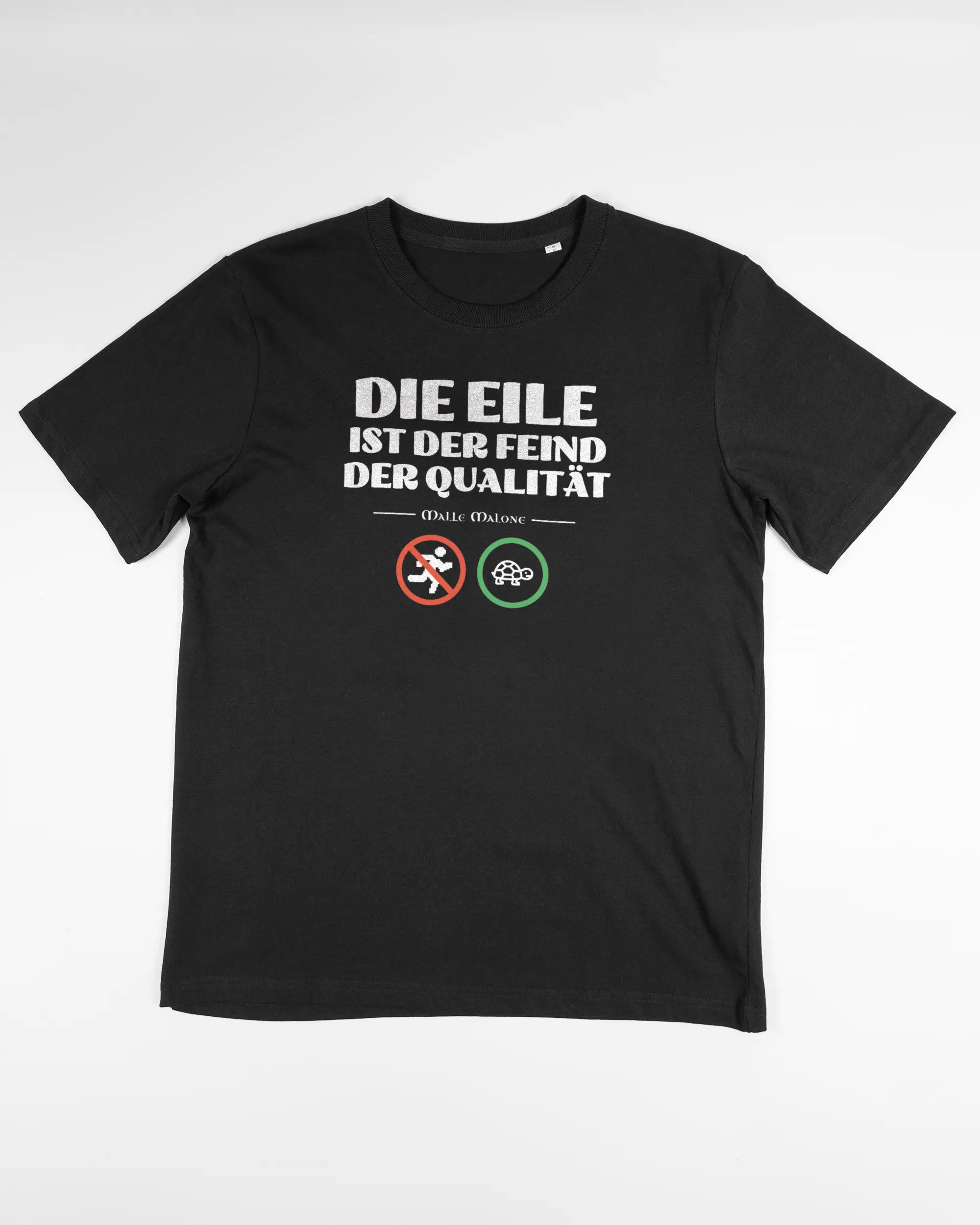 Vorderseite des Organic Unisex T-Shirt Relaxed von Maondo mit dem Design Keine Eile in der Farbe Black und in der Größe S flach auf den Boden gelegt