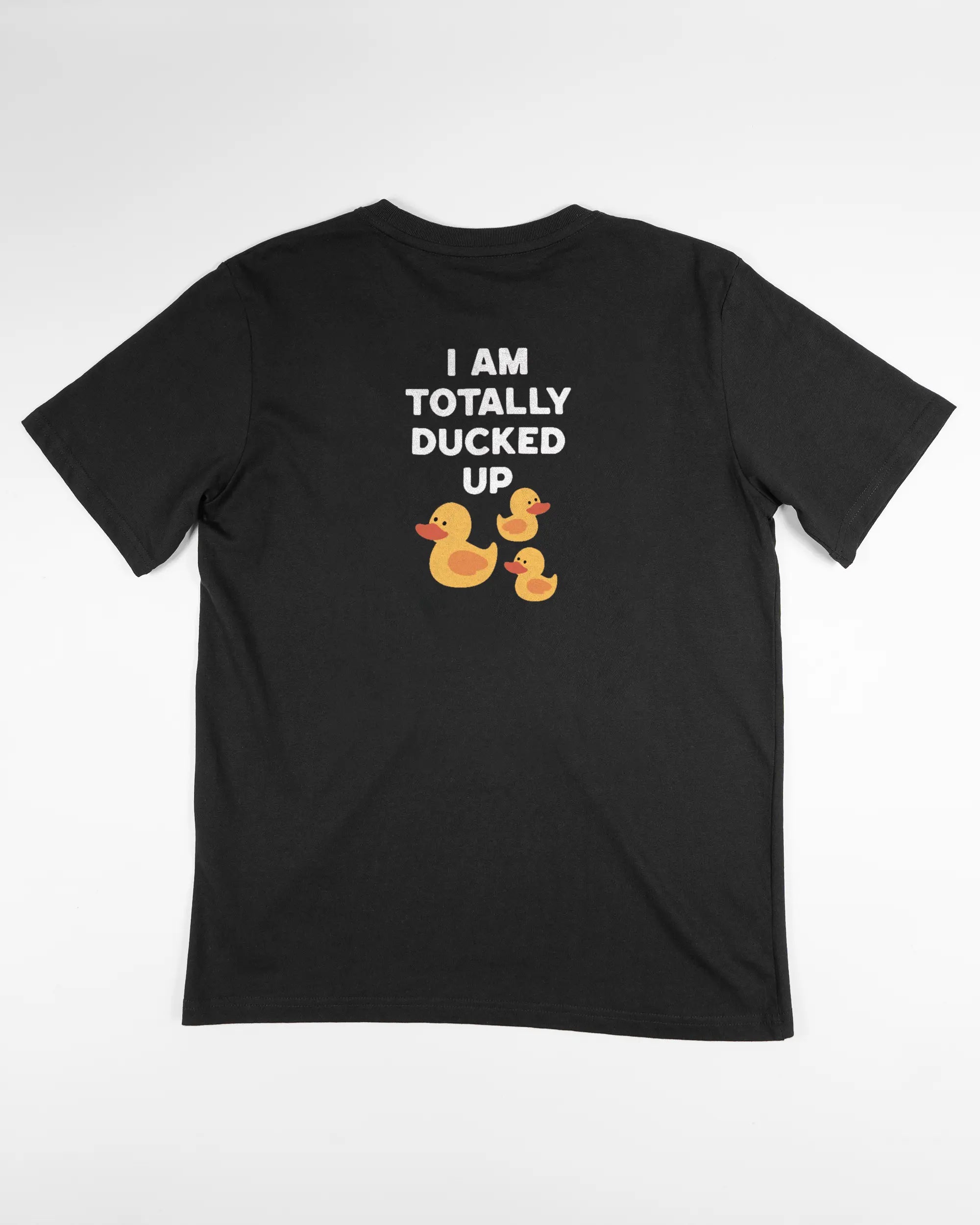 Rückseite des Organic Unisex T-Shirt Relaxed von Maondo mit dem Design Ducked Up in der Farbe Black und in der Größe S flach auf den Boden gelegt