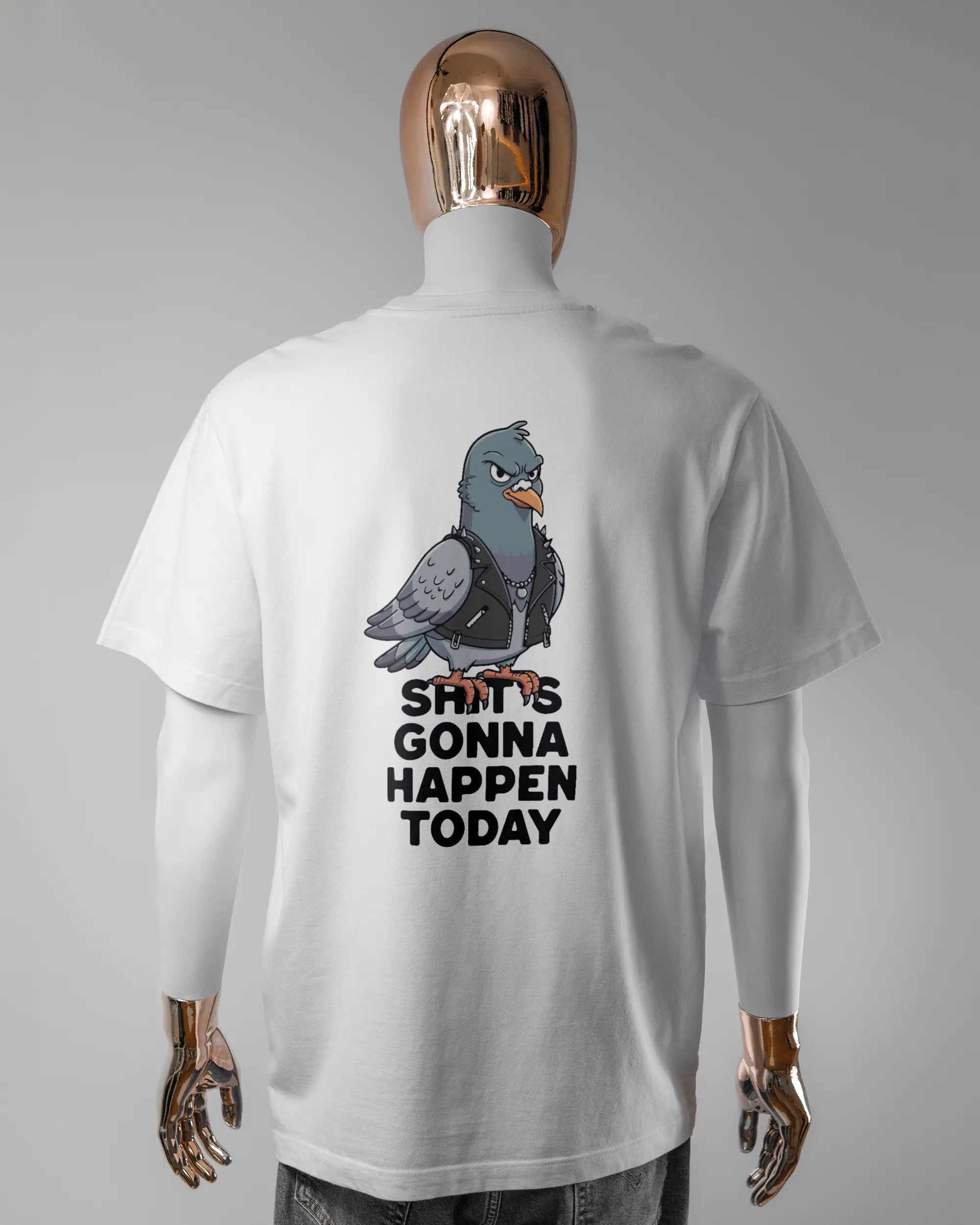 Rückseite des Organic Unisex T-Shirt Relaxed von Maondo mit dem Design Pigeon Pun in der Farbe White und in der Größe L getragen von einer maskulinen Puppe