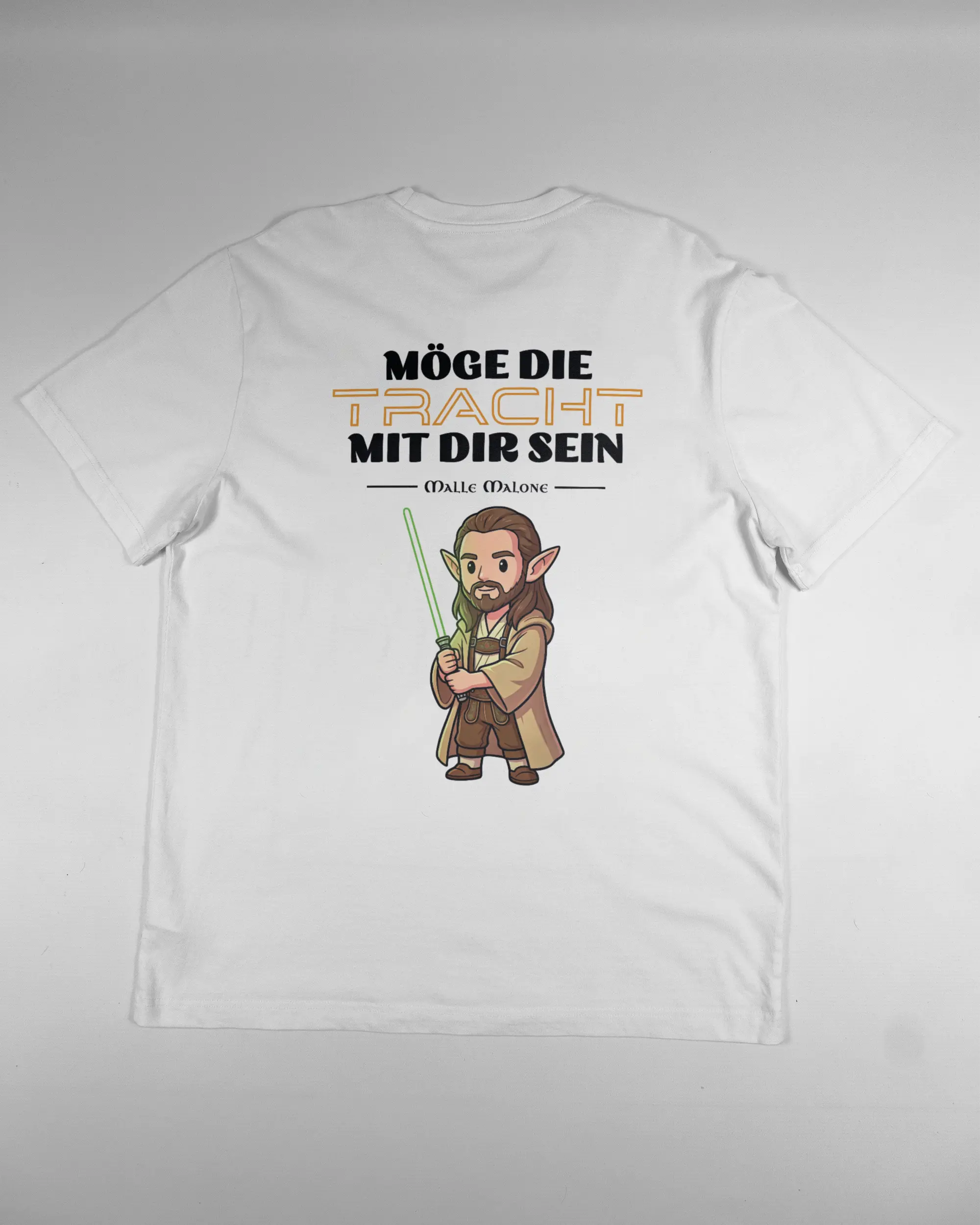 Rückseite des Organic Unisex T-Shirt Relaxed von Maondo mit dem Design Tracht mit dir in der Farbe White und in der Größe L flach auf den Boden gelegt