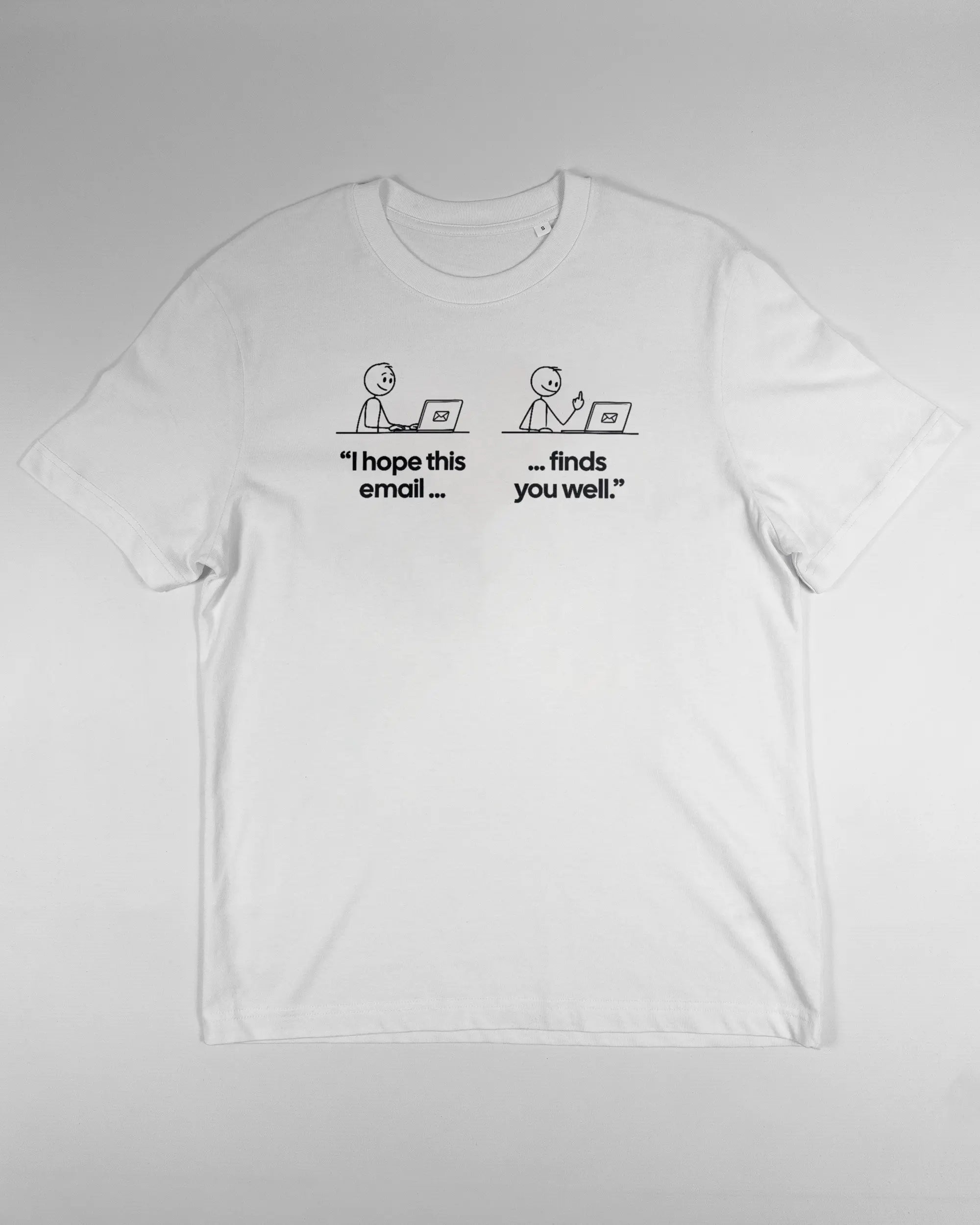 Vorderseite des Organic Unisex T-Shirt Relaxed von Maondo mit dem Design Found me not well in der Farbe White und in der Größe S flach auf den Boden gelegt