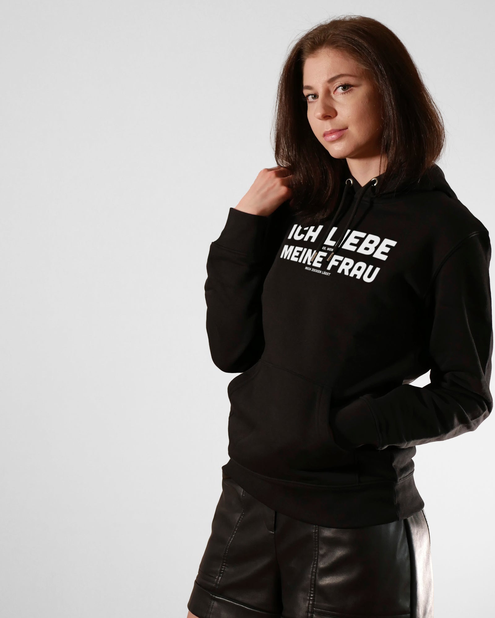 Ich liebe es, wenn meine Frau mich zocken lässt | 3-Style Hoodie