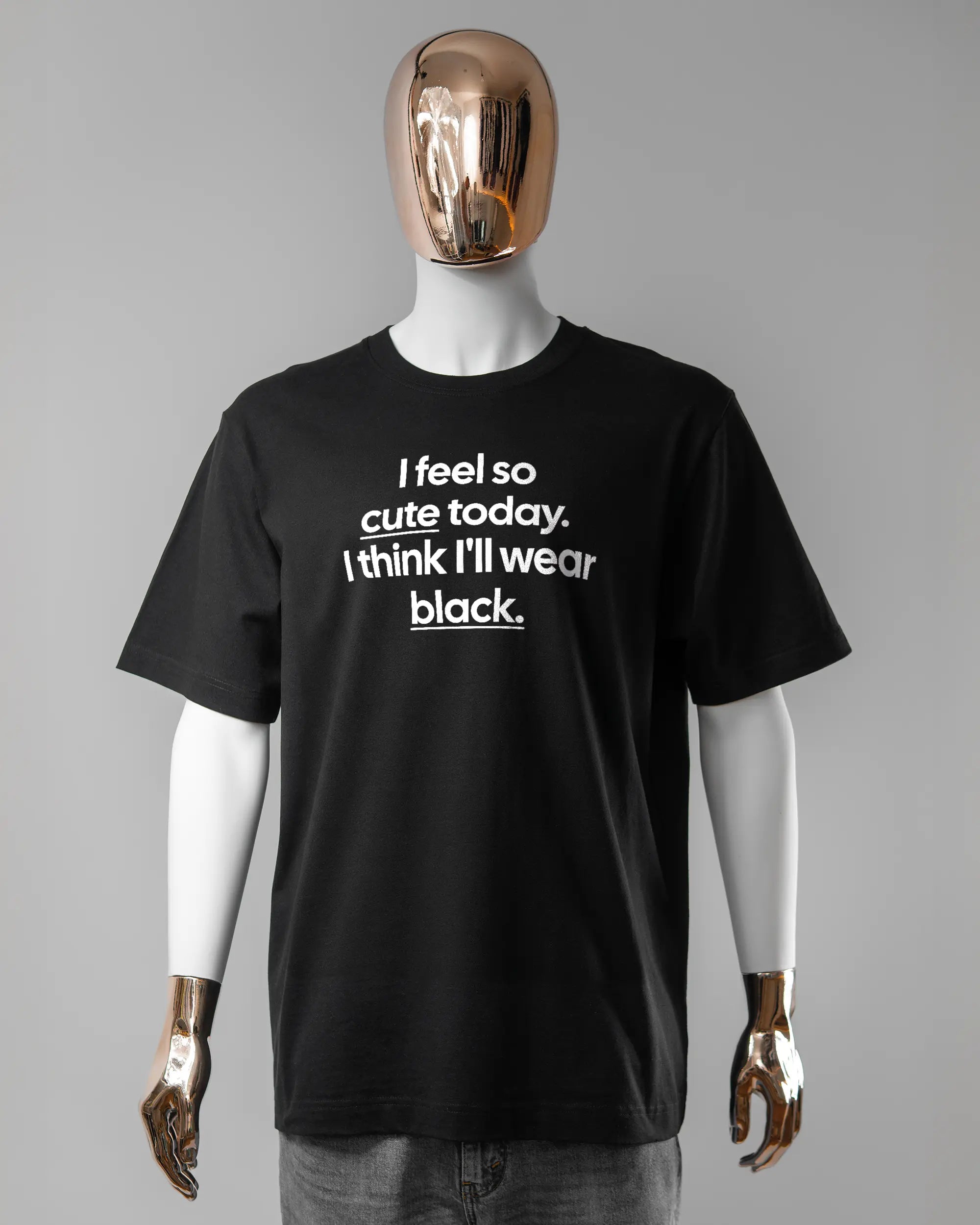 Vorderseite des Organic Unisex T-Shirt Heavy Oversized von Maondo mit dem Design Colorful Day in der Farbe Black und in der Größe L getragen von einer maskulinen Puppe