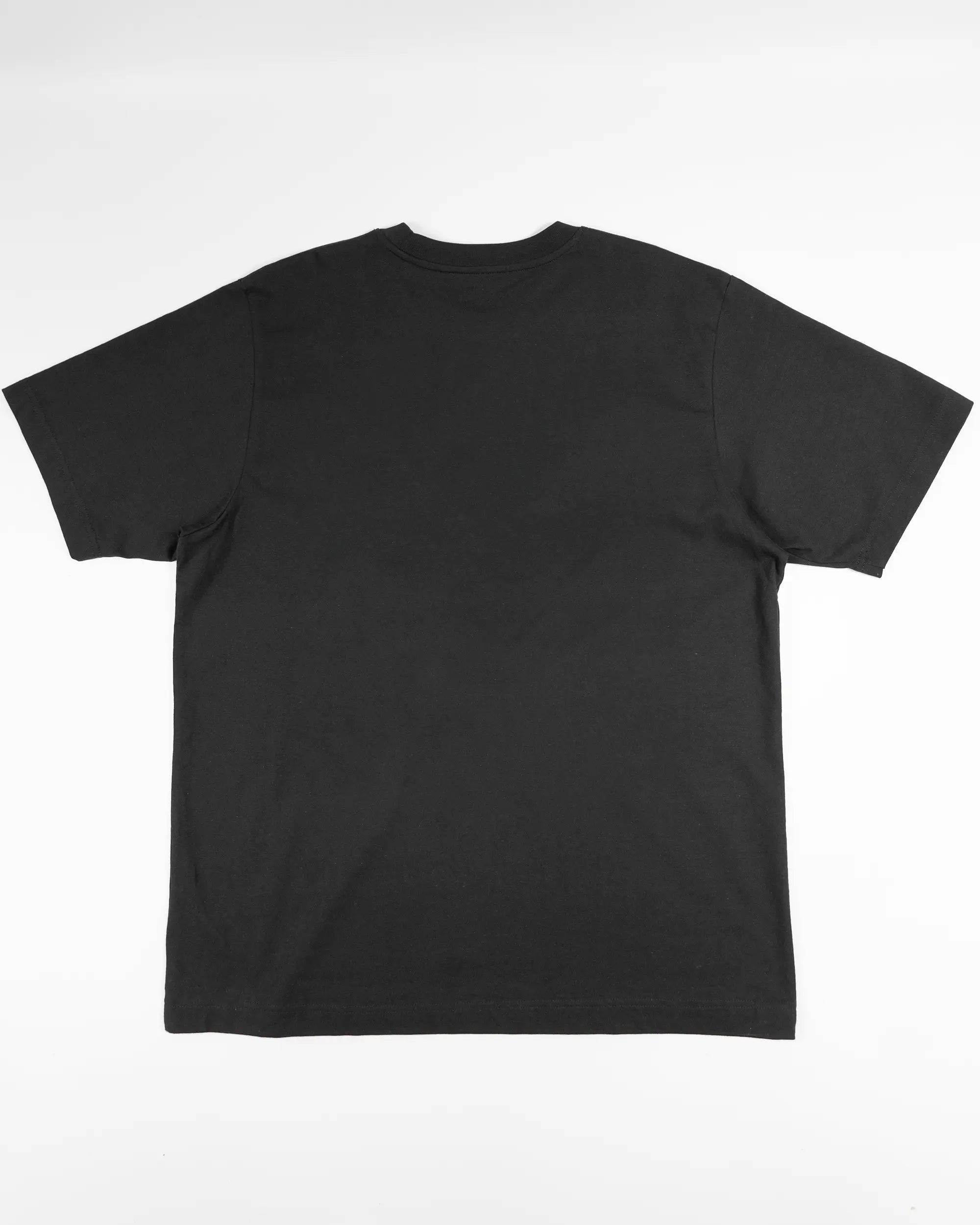Rückseite des Organic Unisex T-Shirt Heavy Oversized von Maondo ohne Motiv in der Farbe Black und in der Größe L flach auf den Boden gelegt