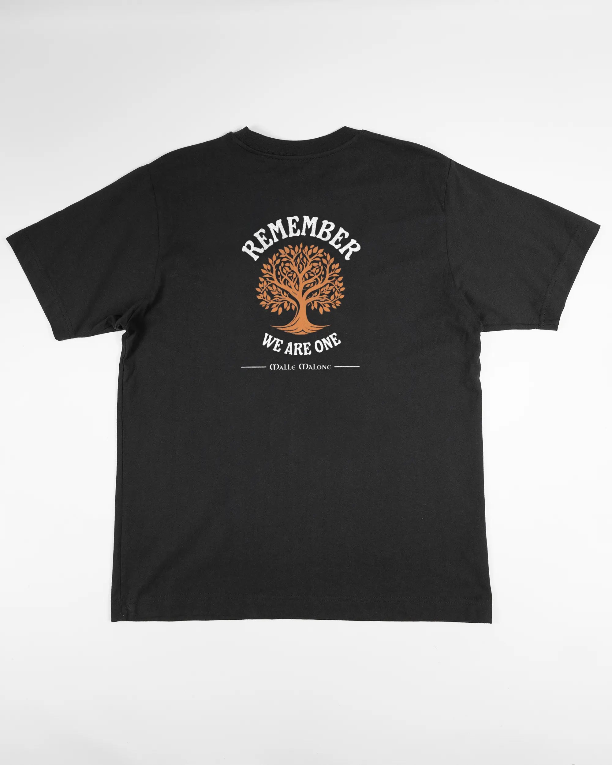 Rückseite des Organic Unisex T-Shirt Heavy Oversized von Maondo mit dem Design We are one in der Farbe Black und in der Größe S flach auf den Boden gelegt