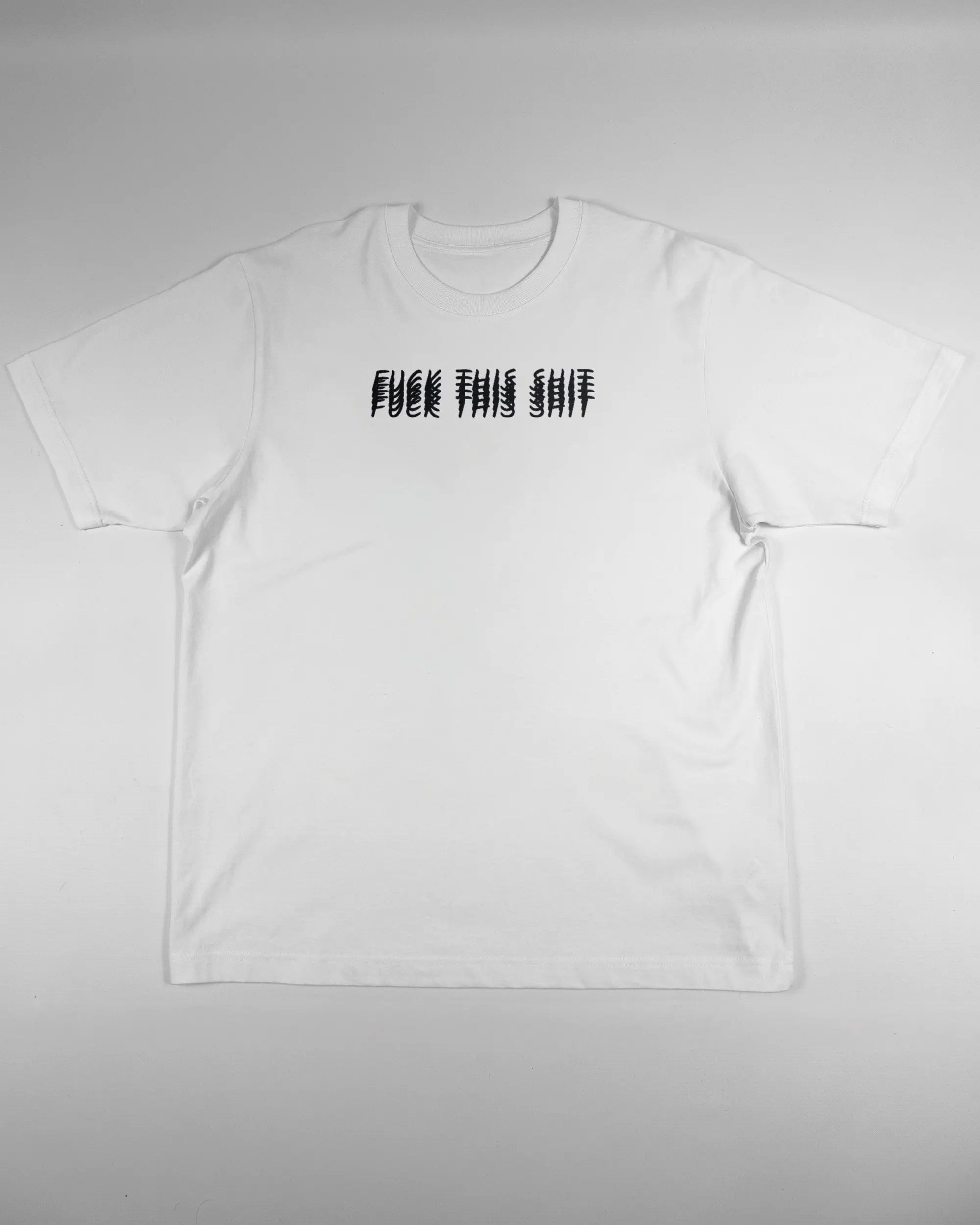 Vorderseite des Organic Unisex T-Shirt Heavy Oversized von Maondo mit dem Design Hidden Message in der Farbe White und in der Größe L flach auf den Boden gelegt