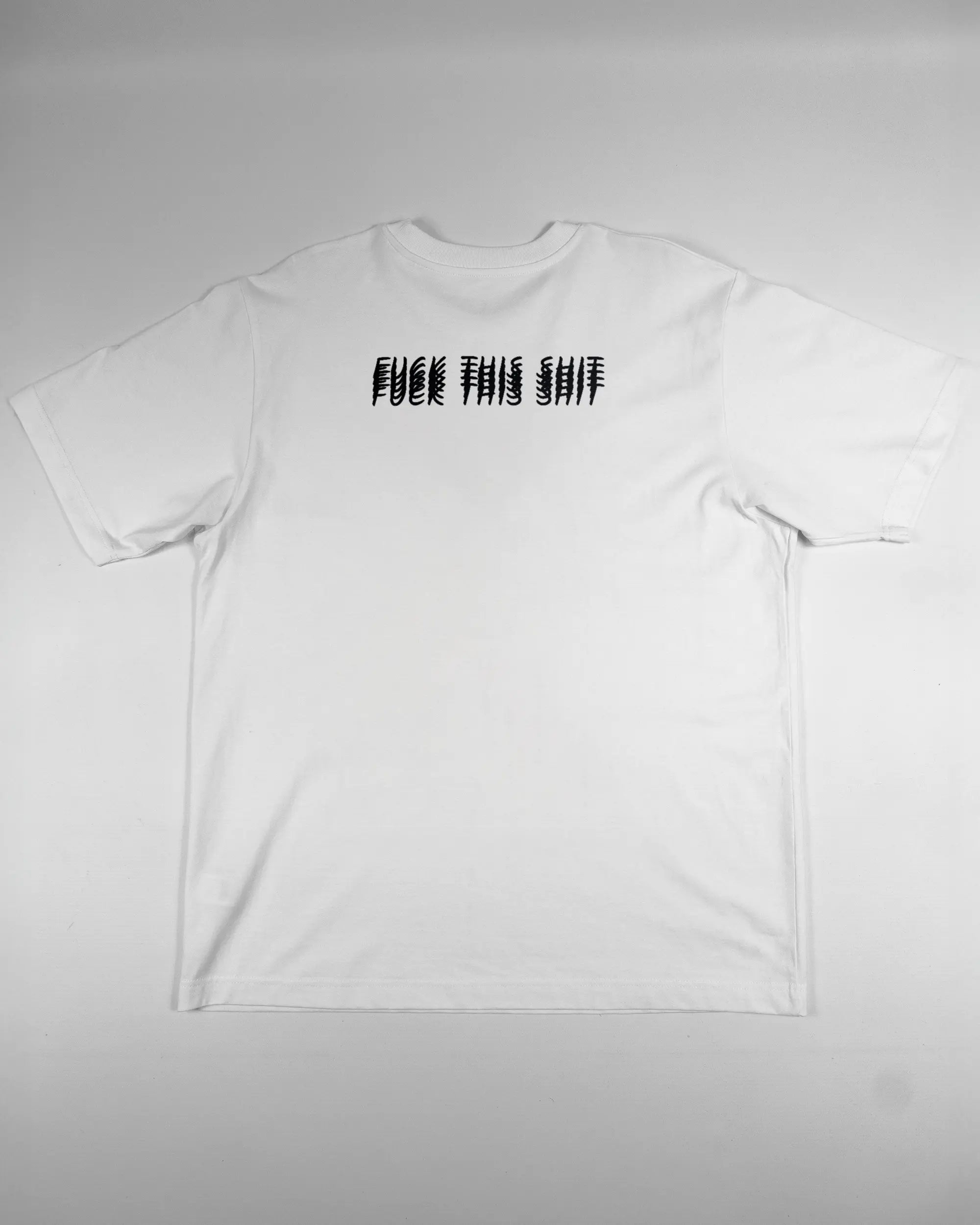 Rückseite des Organic Unisex T-Shirt Heavy Oversized von Maondo mit dem Design Hidden Message in der Farbe White und in der Größe L flach auf den Boden gelegt