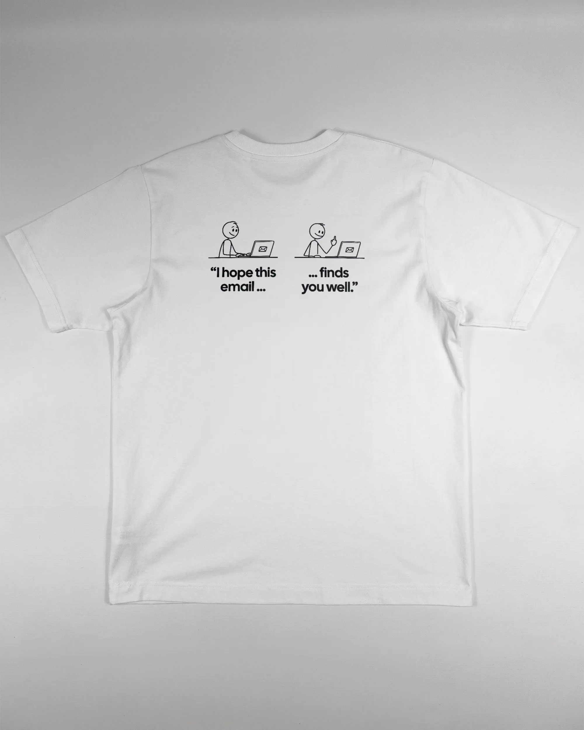 Rückseite des Organic Unisex T-Shirt Heavy Oversized von Maondo mit dem Design Found me not well in der Farbe White und in der Größe S flach auf den Boden gelegt