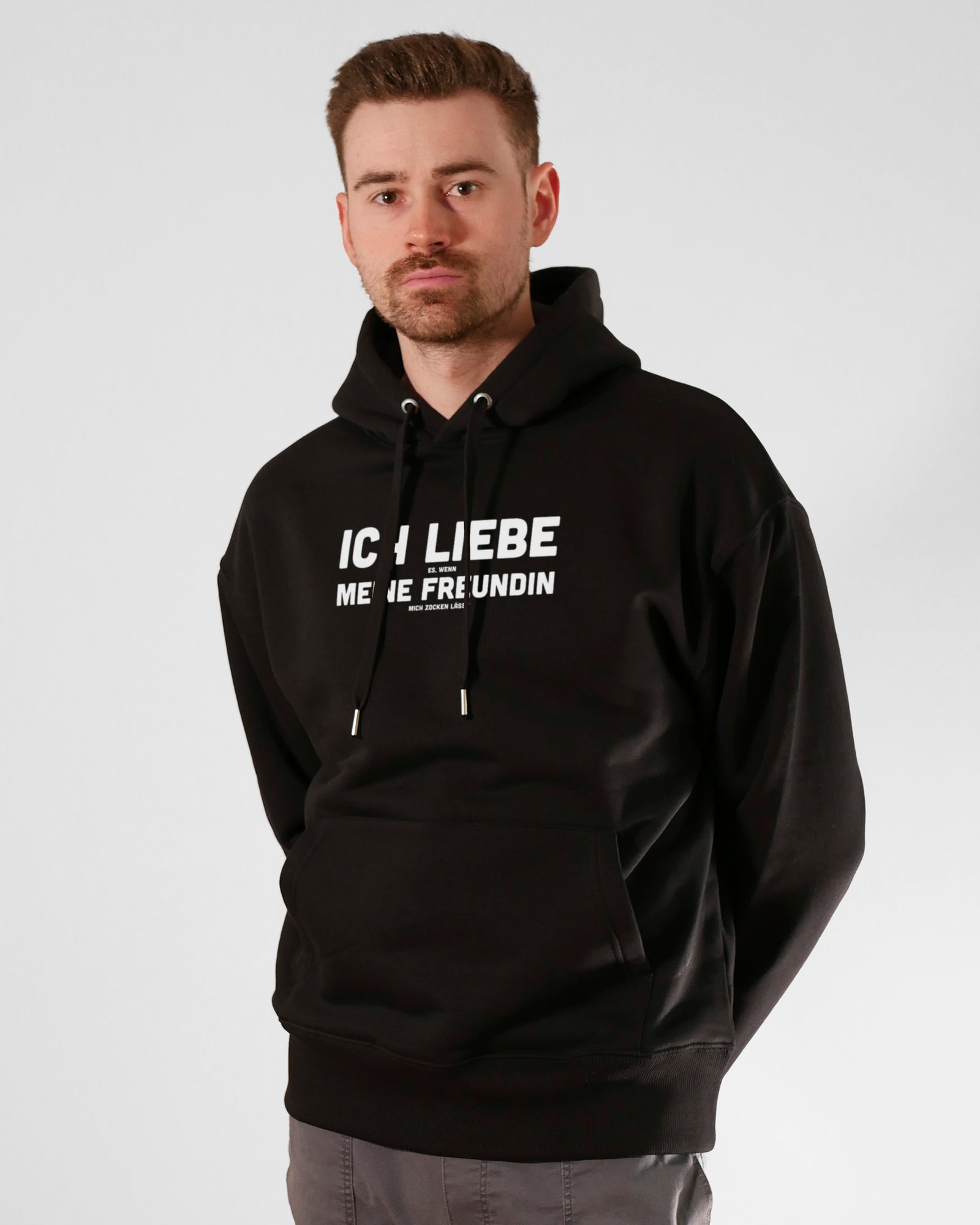 Ich liebe es, wenn meine Freundin mich zocken lässt | 3-Style Hoodie