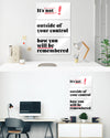 Zimmeransicht des Poster Plate Designs Write your story im Metallic Style in der Größe Mighty (60 x 90 cm)